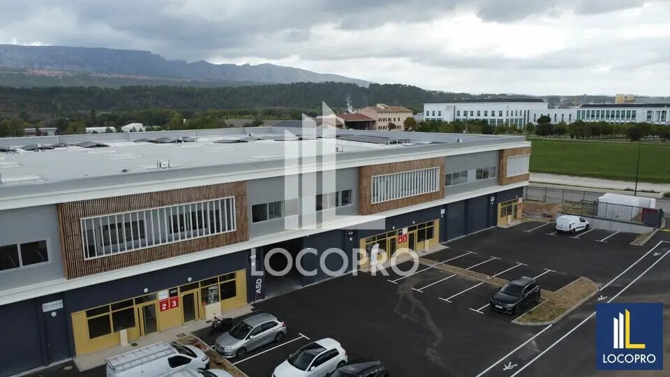 Local d'activités dans Rousset à vendre - Photo de l’immeuble – Image 2 sur 6