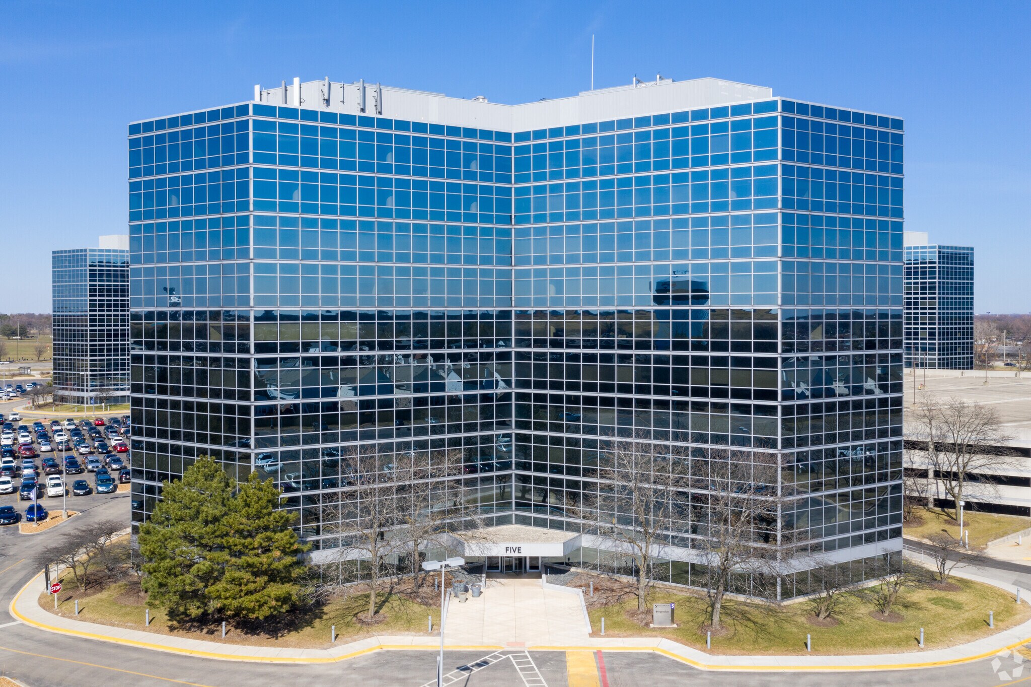 5 Westbrook Corporate Ctr, Westchester, IL à louer Photo principale– Image 1 sur 12