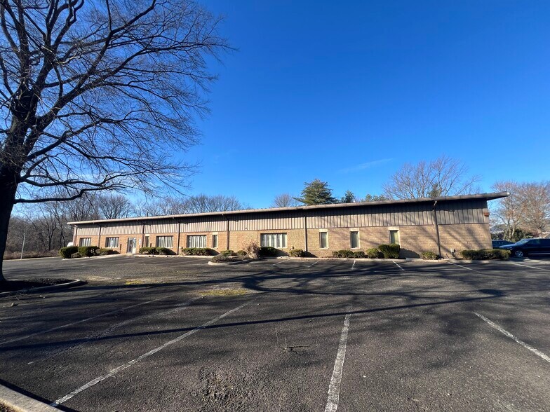 1274 N Church St, Moorestown, NJ à louer - Photo de l’immeuble – Image 3 sur 15