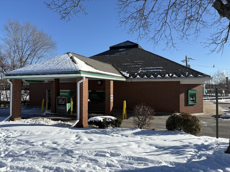 10 Constitutional Way, Somersworth, NH à louer - Photo de l’immeuble – Image 3 sur 16