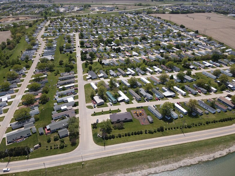 100 Hames St SW, Cedar Rapids, IA à vendre - Photo de l’immeuble – Image 2 sur 13