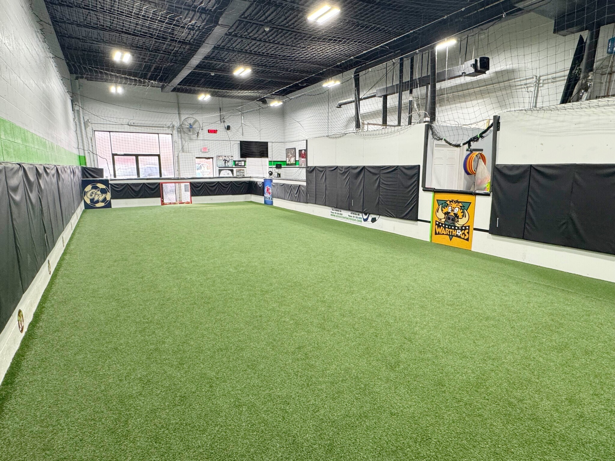 8453 Tyco Rd, Vienna, VA à louer Photo principale– Image 1 sur 8