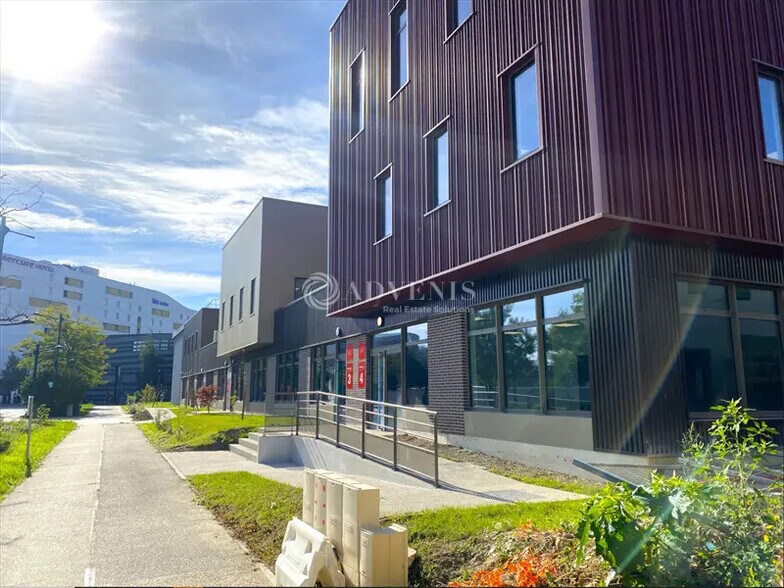 Local d’activités dans Gennevilliers à louer - Photo de l’immeuble – Image 2 sur 12