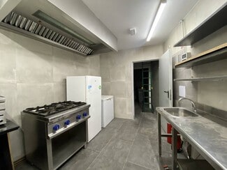 Plus de détails pour Local commercial à louer
