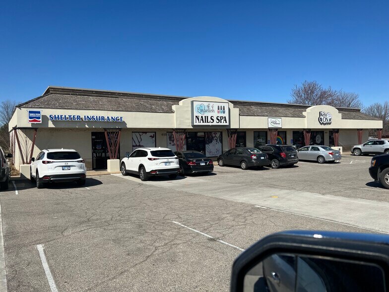 613 N Rock Rd, Derby, KS à vendre - Photo principale – Image 1 sur 2