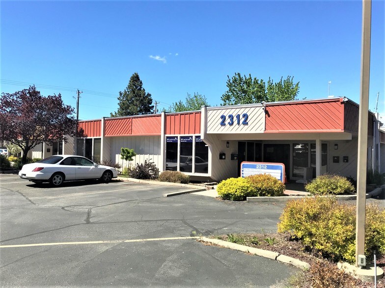 2312 N Cole Rd, Boise, ID à louer - Photo de l’immeuble – Image 1 sur 10