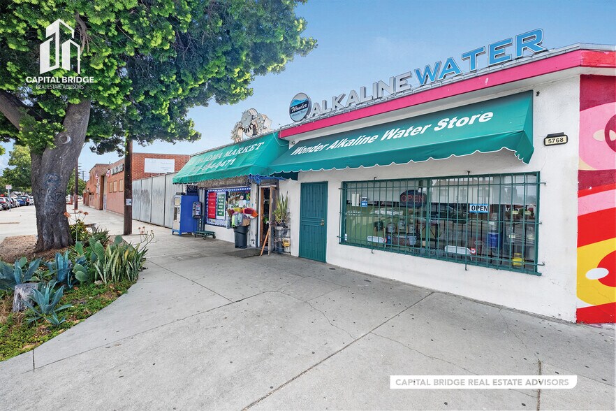 5766 Venice Blvd, Los Angeles, CA à vendre - Photo de l’immeuble – Image 3 sur 11