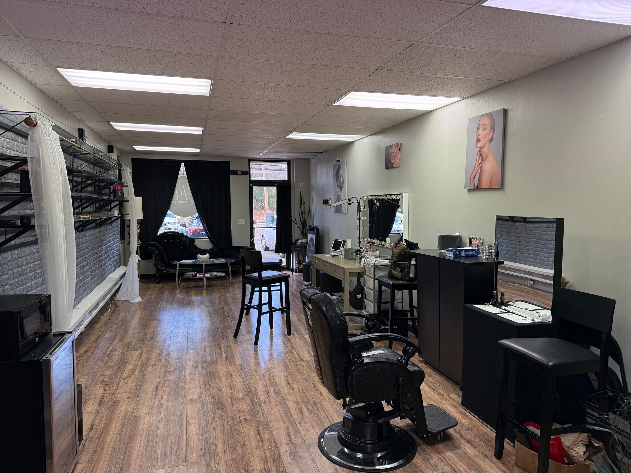 1376-1418 Hopmeadow St, Simsbury, CT à louer Photo intérieure– Image 1 sur 9