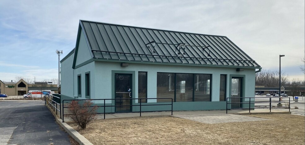 3325 Sheridan Rd, Zion, IL à louer - Photo de l’immeuble – Image 1 sur 2