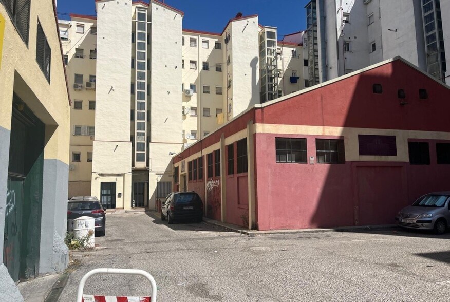 Industriel/Logistique dans Madrid, Madrid à vendre - Photo de l’immeuble – Image 2 sur 11
