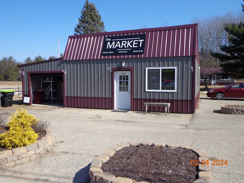 2570 N Saint Helen Rd, Saint Helen, MI à vendre - Photo de l’immeuble – Image 3 sur 10