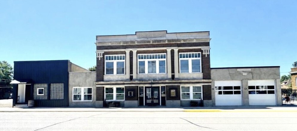 305-309 Gilman St, Sheffield, IA à vendre Photo principale– Image 1 sur 2