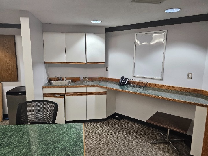 879 Victoria St, Prince George, BC à vendre - Photo principale – Image 1 sur 10