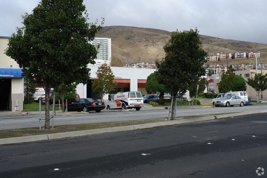 955-967 Airport Blvd, South San Francisco, CA à louer - Photo de l’immeuble – Image 3 sur 4
