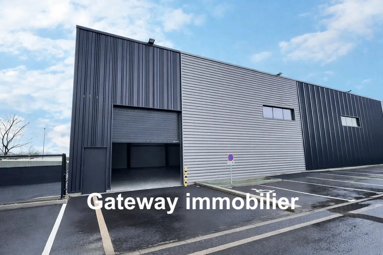 Industriel/Logistique dans Clermont-Ferrand à louer Photo de l’immeuble– Image 1 sur 6