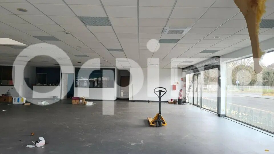 Local commercial dans Montluçon à louer - Photo de l’immeuble – Image 2 sur 8
