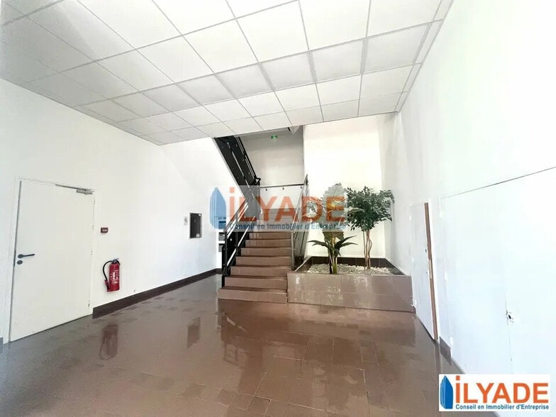 33 Avenue De Hambourg, Marseille à louer - Photo de l’immeuble – Image 3 sur 6