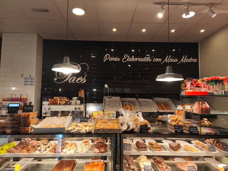 Local commercial dans Leganés, Madrid à louer - Photo de l’immeuble – Image 3 sur 4