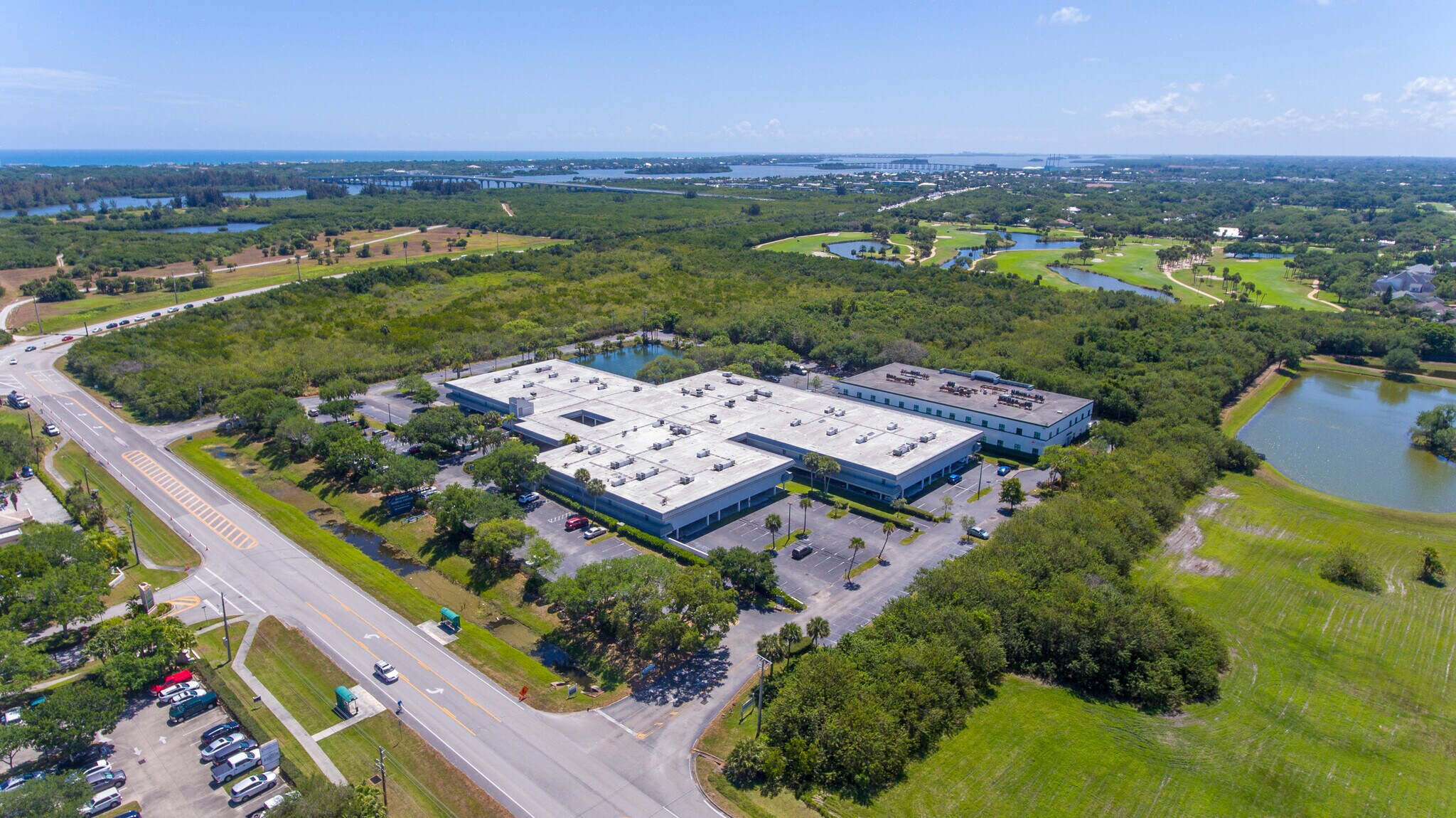 777-787 37th St, Vero Beach, FL à louer Photo principale– Image 1 sur 7
