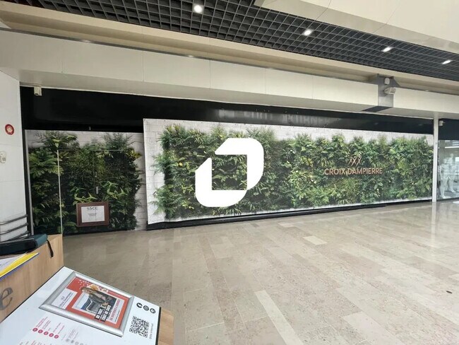 Plus de détails pour Local commercial à louer