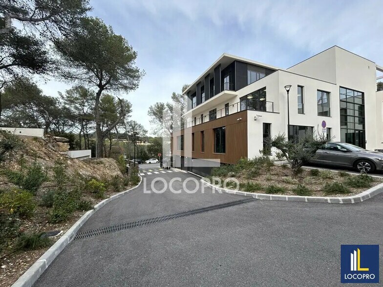 Bureau dans Valbonne à louer - Photo de l’immeuble – Image 2 sur 13