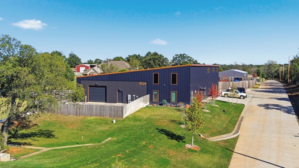 8524 N Sooner Rd, Oklahoma City, OK à louer - Photo de l’immeuble – Image 1 sur 32