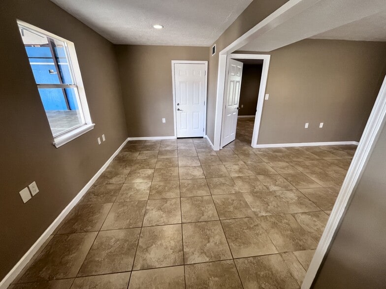 17223 Houston Dr, Cypress, TX à louer - Photo intérieure – Image 3 sur 15