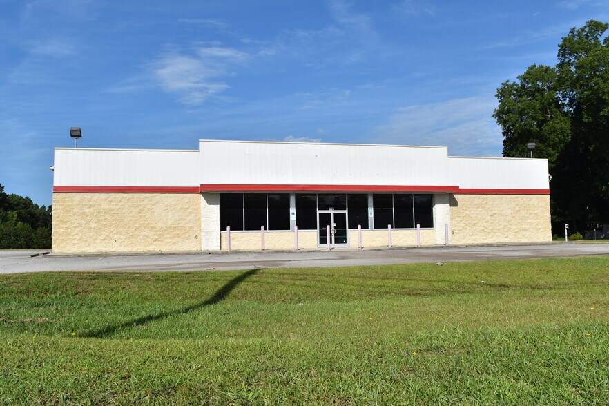 615 S Walnut St, Pamplico, SC à louer - Photo de l’immeuble – Image 2 sur 24