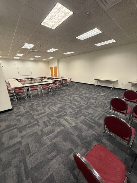 1133 S Edwin C Moses Blvd, Dayton, OH à louer - Photo intérieure – Image 3 sur 20