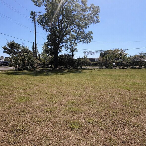 2500 56th st, Tampa, FL à vendre - Photo de l’immeuble – Image 2 sur 7