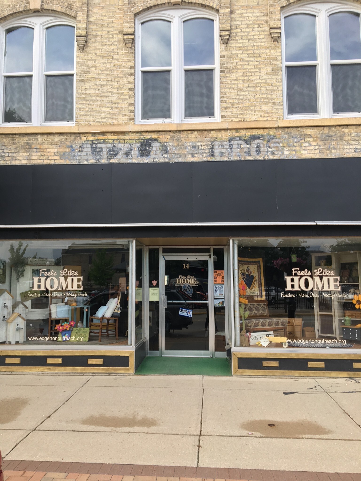 14 W Fulton St, Edgerton, WI à louer Autre– Image 1 sur 4