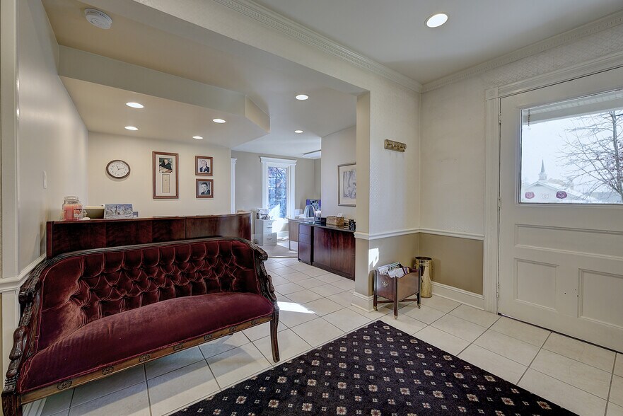 10 S Prospect St, Verona, NJ à louer - Photo de l’immeuble – Image 2 sur 34