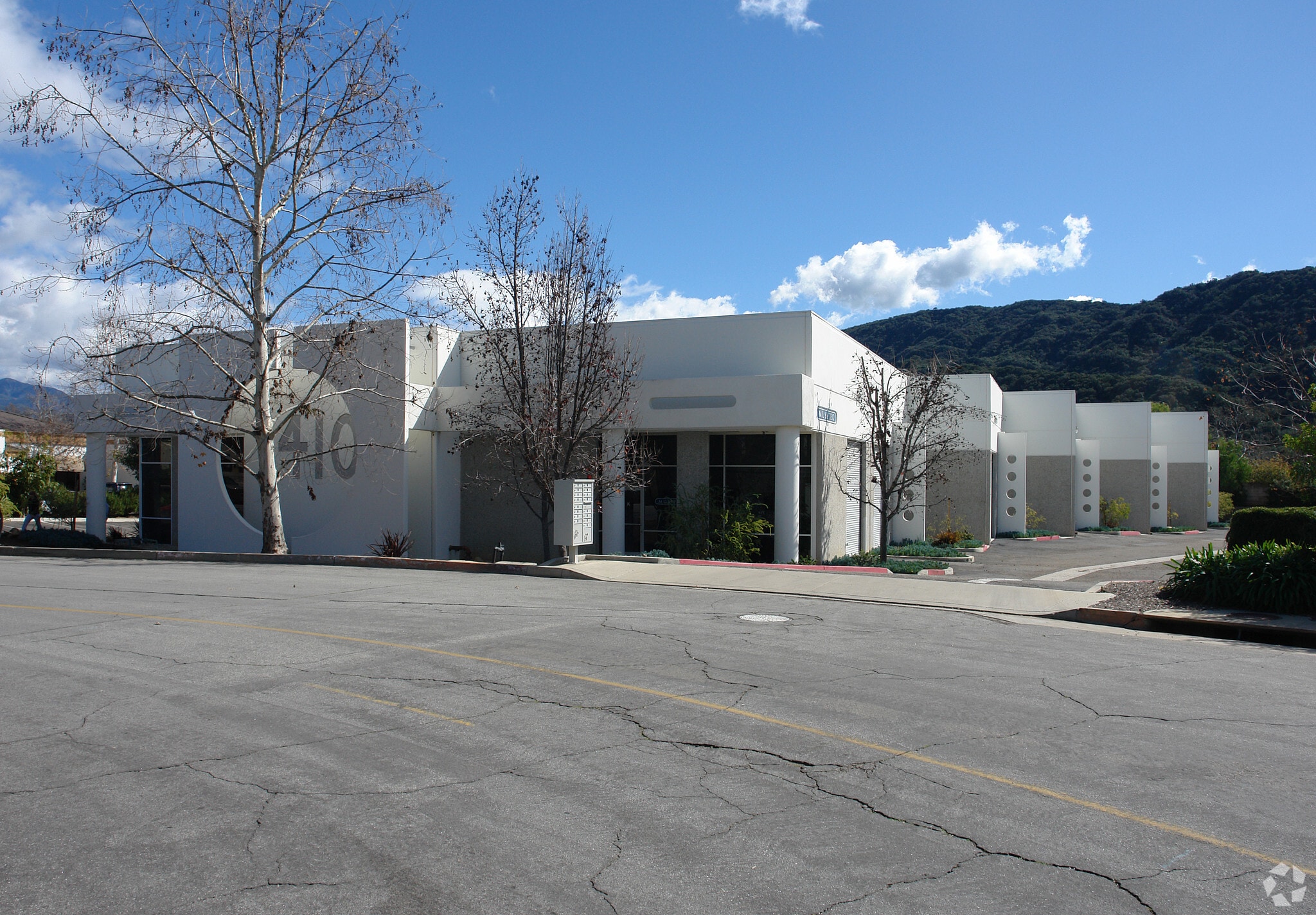 410 Bryant Cir, Ojai, CA à vendre Photo principale– Image 1 sur 7
