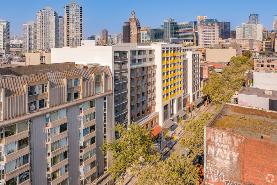 32 Hastings St W, Vancouver, BC à louer - Photo de l’immeuble – Image 1 sur 4