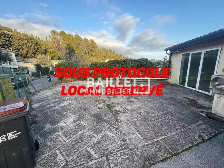 Local commercial dans Grasse à louer - Photo de l’immeuble – Image 1 sur 8