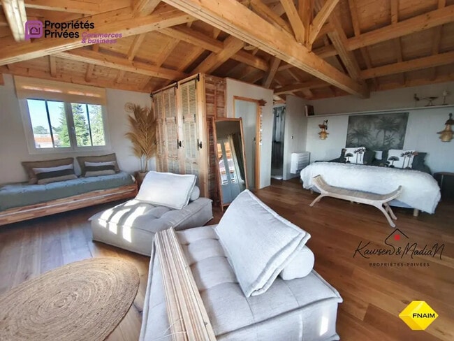 Plus de détails pour Local d’activités à vendre