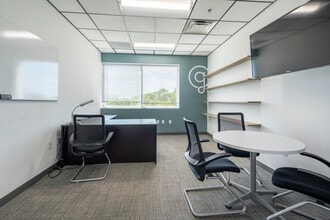 1095 Broken Sound Pky, Boca Raton, FL à louer Photo intérieure– Image 2 sur 3