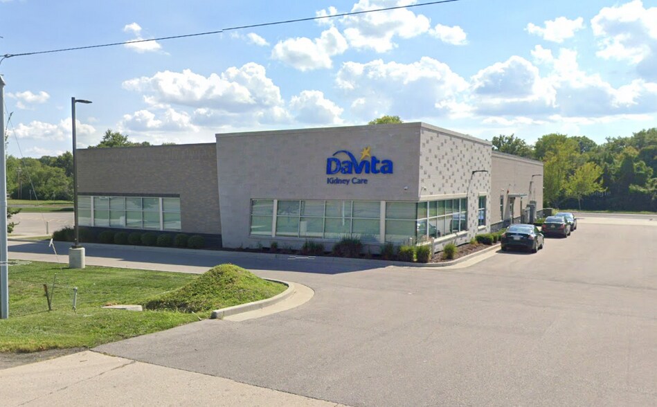 13015 New Halls Ferry Rd, Florissant, MO à vendre - Photo de l’immeuble – Image 1 sur 2