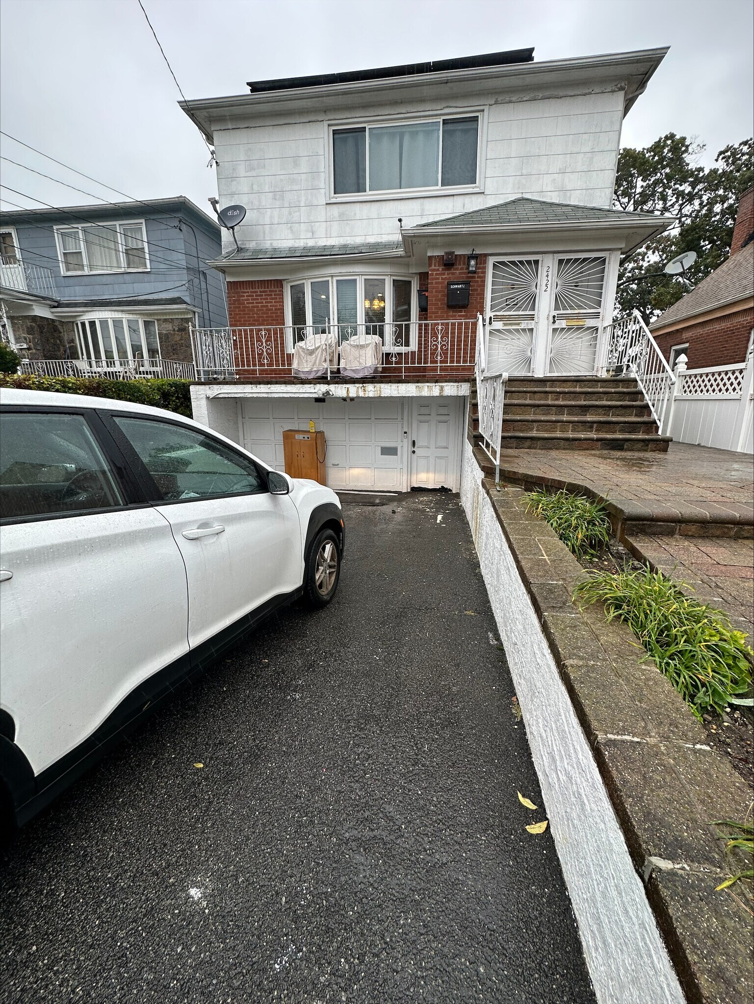 2422 Cornaga Ave, Far Rockaway, NY à louer Photo de l’immeuble– Image 1 sur 6