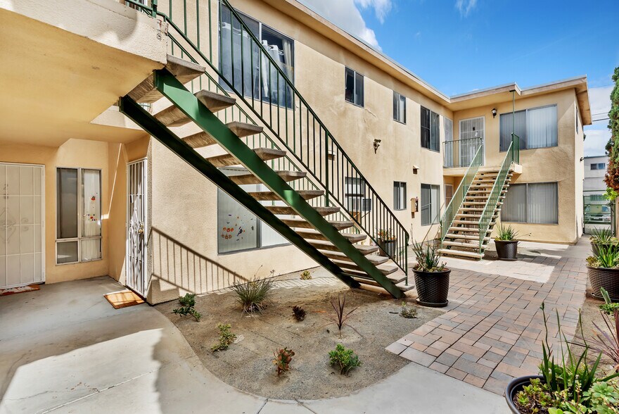 4153 Wilson Ave, San Diego, CA à vendre - Photo de l’immeuble – Image 3 sur 12