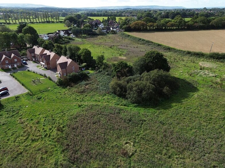 Land West of North St, Hailsham à vendre - Photo de l’immeuble – Image 3 sur 3