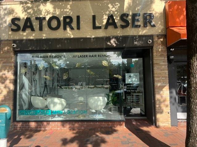 33-43 Great Neck Rd, Great Neck, NY à louer - Photo de l’immeuble – Image 2 sur 6