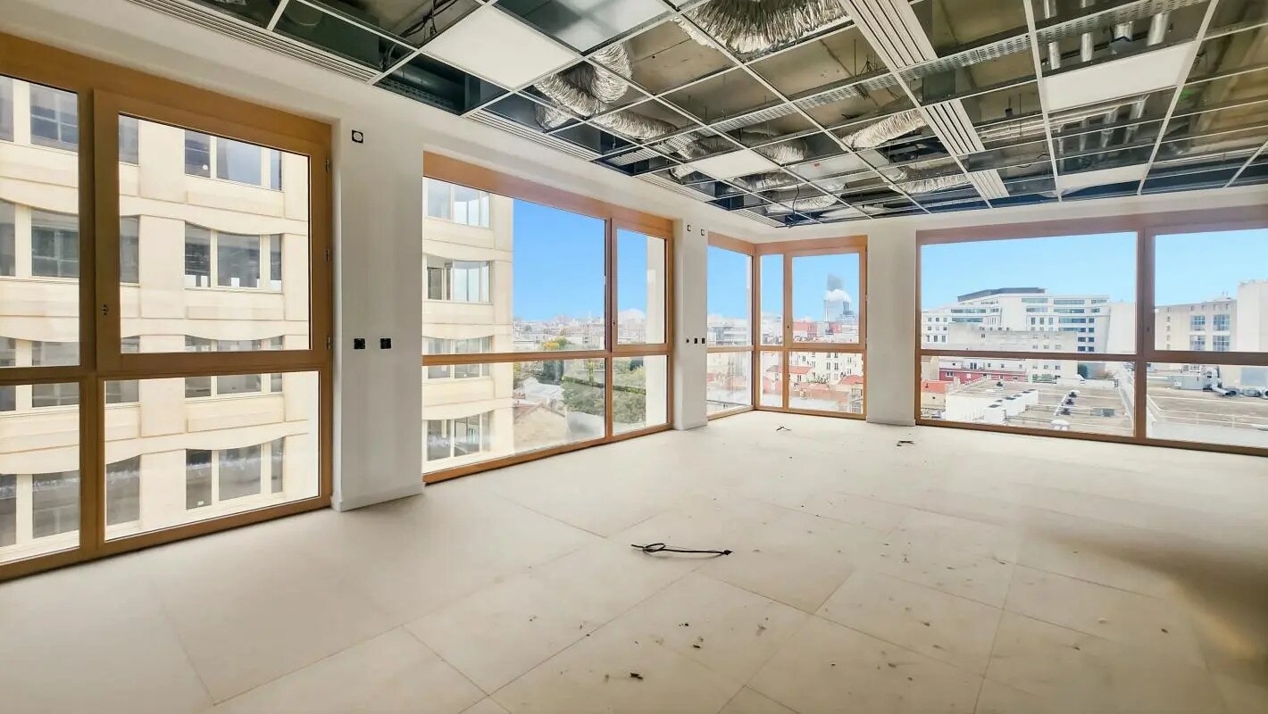 Bureau dans Ivry-sur-Seine à louer Photo de l’immeuble– Image 1 sur 10