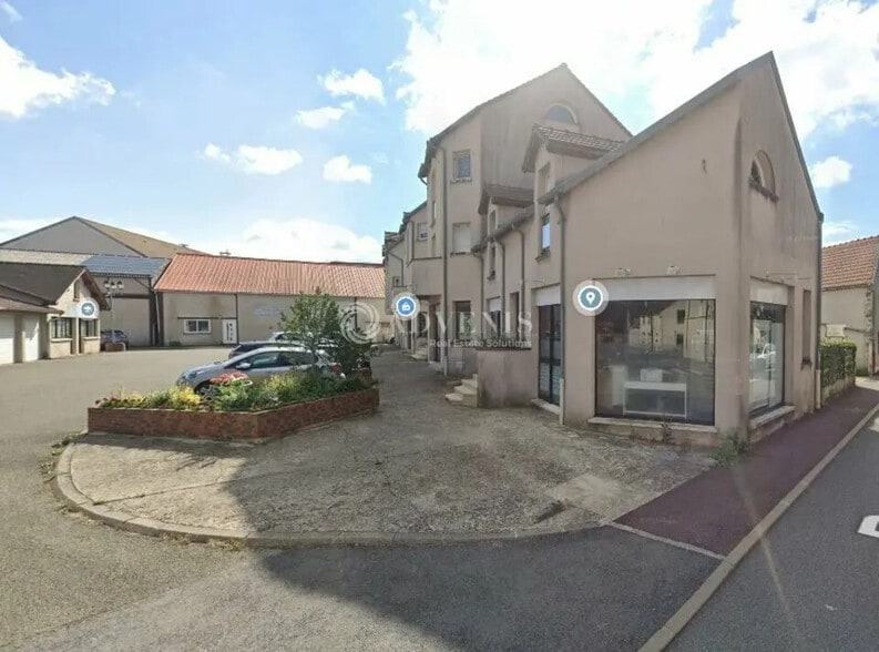 Local commercial dans Voisins-le-Bretonneux à louer - Photo de l’immeuble – Image 1 sur 1