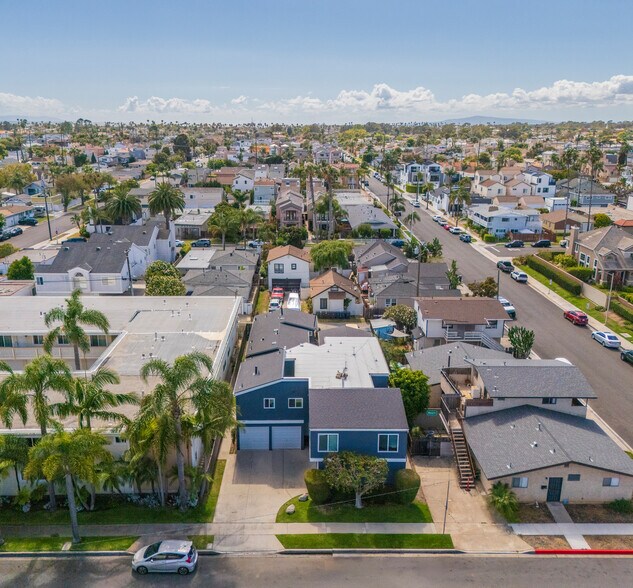 1015 Georgia St, Huntington Beach, CA à vendre - Photo de l’immeuble – Image 3 sur 14