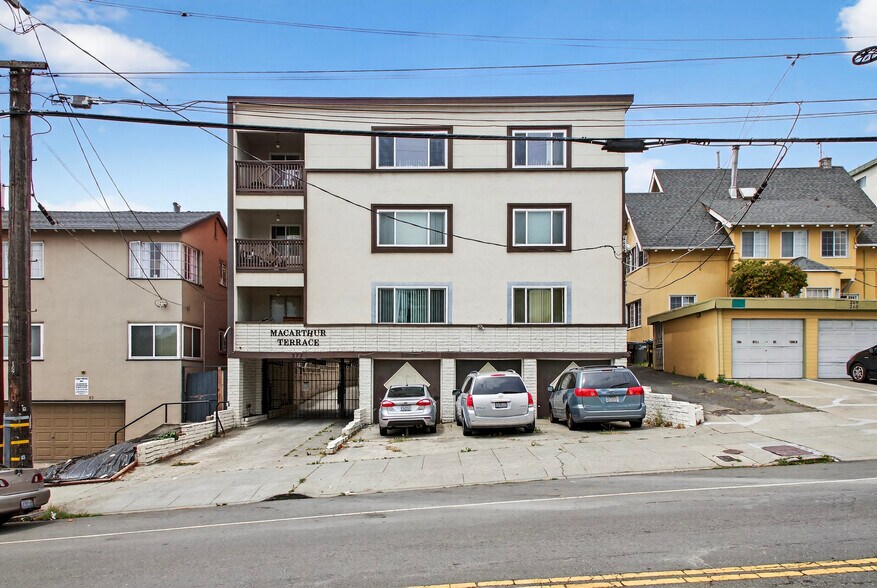 273 Macarthur Blvd, Oakland, CA à vendre - Photo de l’immeuble – Image 2 sur 43