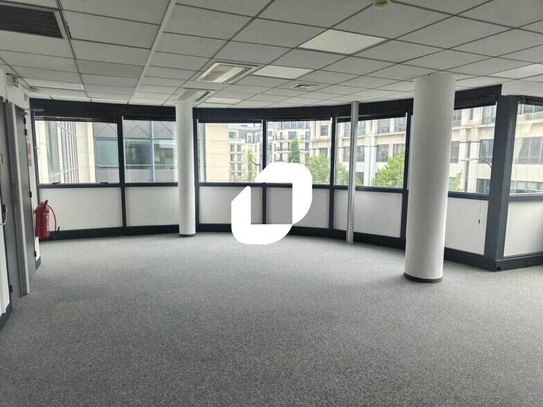 Bureau dans Levallois-Perret à louer - Photo de l’immeuble – Image 3 sur 8
