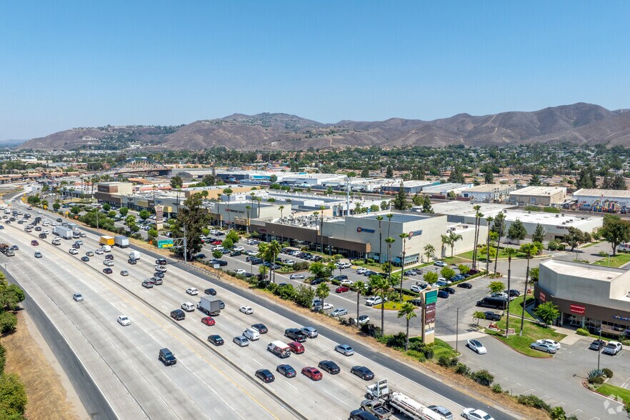 284 DuPont St, Corona, CA à vendre - Aérien – Image 3 sur 4