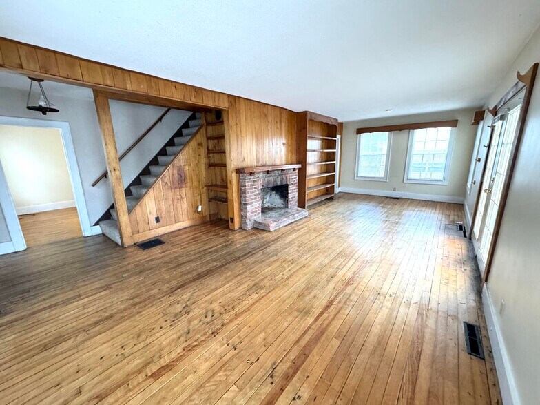 2072 Main st, Londonderry, VT à vendre - Photo de l’immeuble – Image 3 sur 35