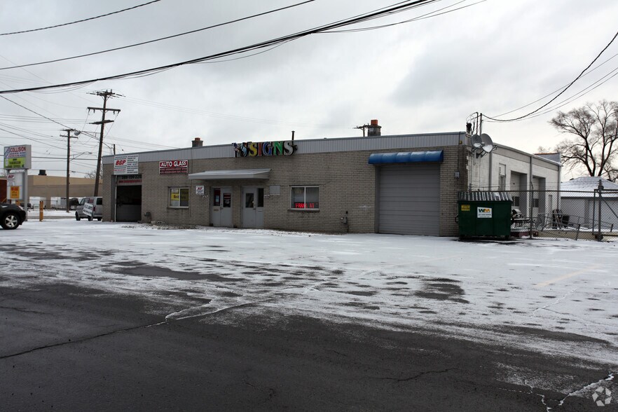 2074-2076 E 10 Mile Rd, Warren, MI à vendre - Photo principale – Image 1 sur 24